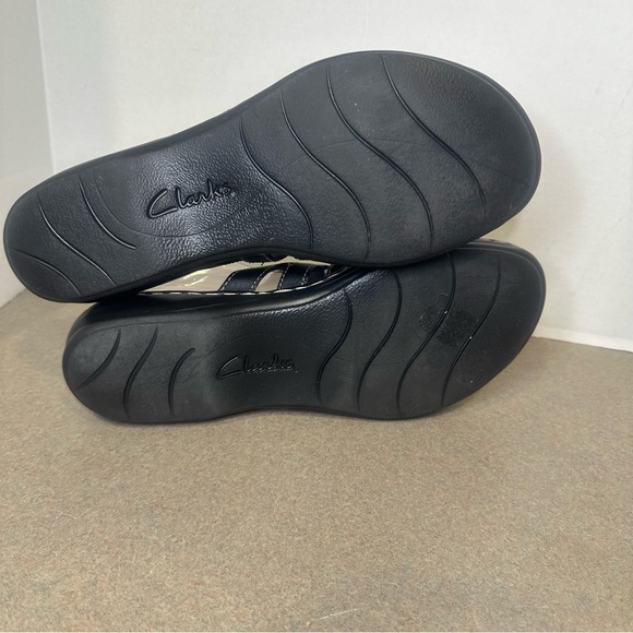 Clarks Collection Leisa Cacti Q Black Adjustable Straps Size 9 Flat Sandals - Picture 9 of 9